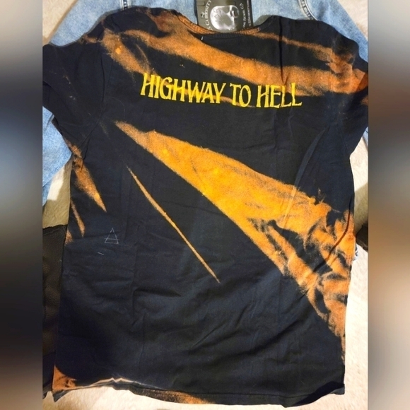 ACDC Highway to Hell Band Rocker Tee T-shirt Top Collectible - Picture 3 of 8